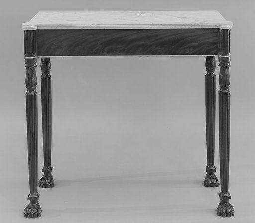 Pier table