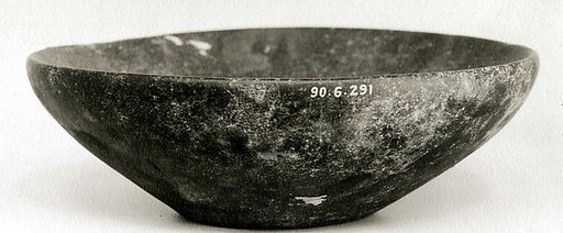 Shallow bowl