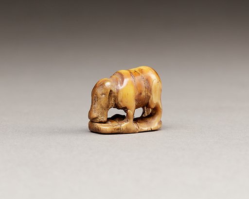 Figurine or amulet of a hippo on a sled