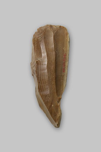 Acute-angled core for blades