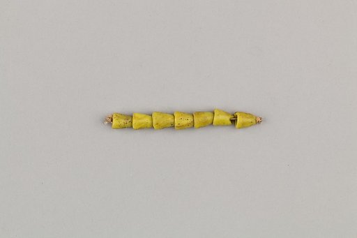 String of 7 beads