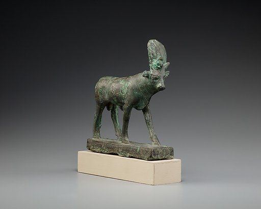 Apis with an inscription invoking Ptah for the benefit of Pasheryta[...] whose mother was Isetemhat