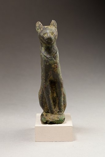 Statuette of cat
