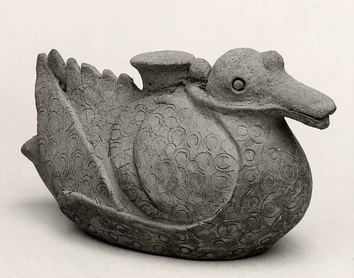 Bird-shaped vessel