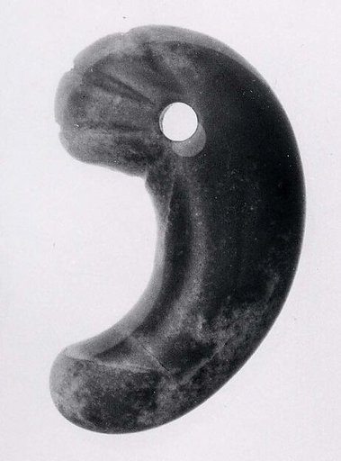 Comma-shaped ornament