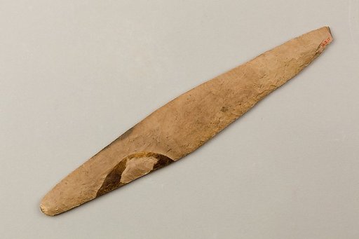 Rhomboid-Shaped Bifacial Knife