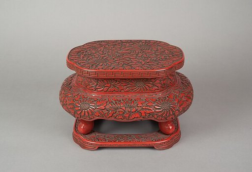 Table Stand with Chrysanthemum Design