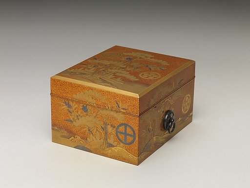 Box with lid