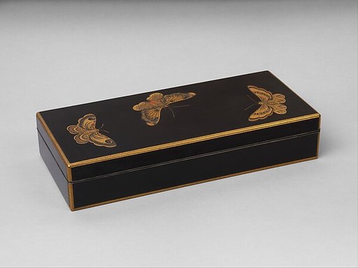 Box for Paper (Ryōshibako) with Decoration of Butterflies and Autumn Grasses