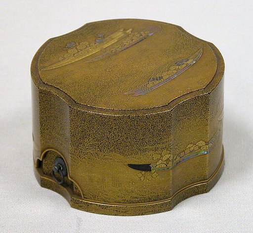 Set of Two Boxes with Cover
