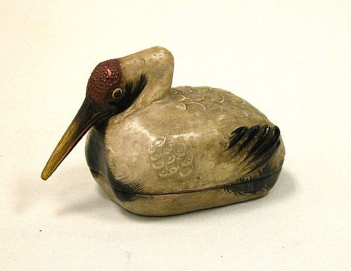 Box in the shape of young crane