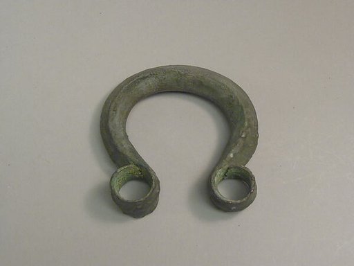 Pellet Bangle with Textile Remnant