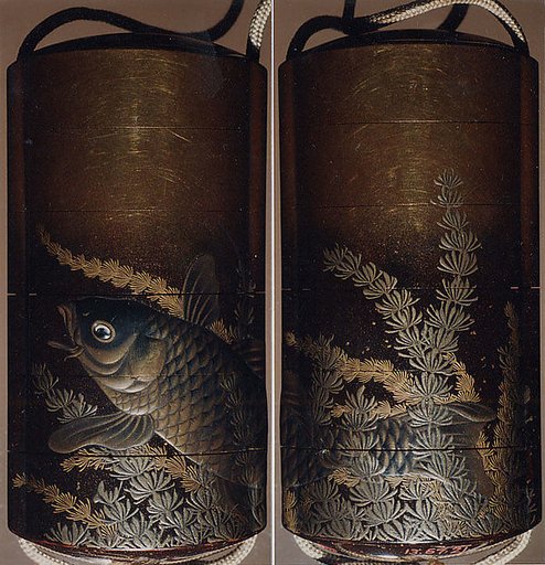 Case (Inrō) with Design of Large Carp Swimming among Seaweeds