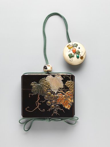 Inrō with Grapevine