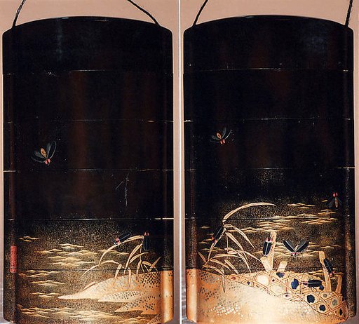 Case (Inrō) with Design of Fireflies in Flight and Climbing on Stone Baskets and Reeds at the Shore
