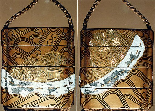 Case (Inrō) with Design of Boat Carrying Brushwood Bundles over Waves