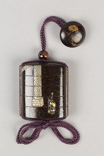 Case (Inrō) with Design of Person with Umbrella and Lantern Approaching Shrine Gate (Torii)