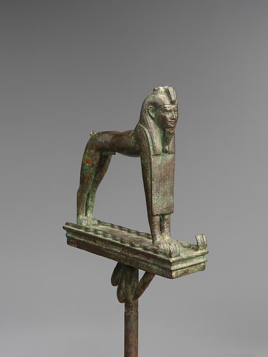 <em>Sib</em> sphinx for a barque