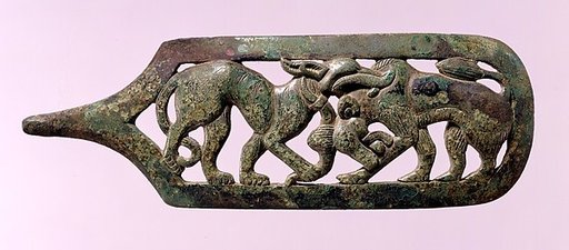 Belt Hook with Wolf and Dzo