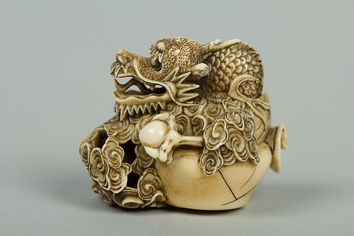 Jewel-Holding Dragon