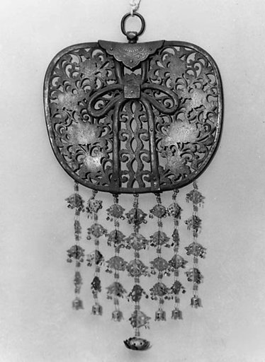 Keman (“Flower Garland” Temple Decoration)