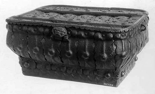 Box in Basket Shape