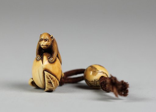 Netsuke of Monkey on Peach
