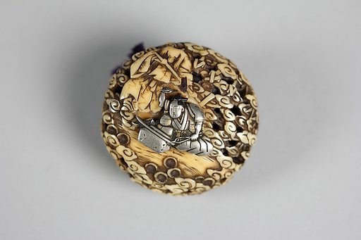 Netsuke of Munechika Forging Blade "Little Fox"