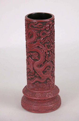 Brush holder with dragons and clouds
