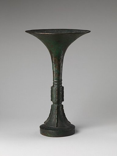Vase in the shape of an archaic vessel (gu)