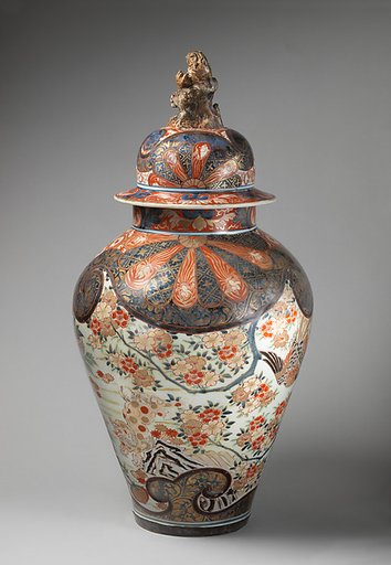 Baluster-shaped vase (part of an assembled garniture)