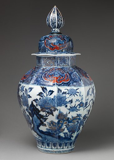 Covered jar with large finial