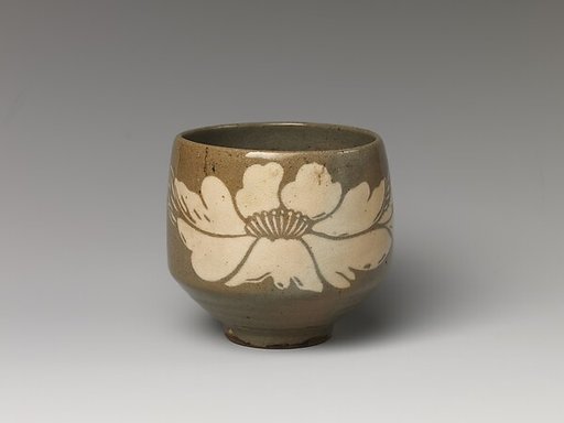 Tea Bowl with Peony Decoration