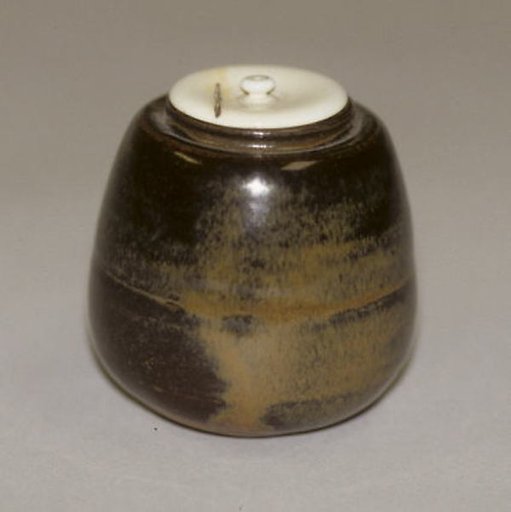 Tea caddy