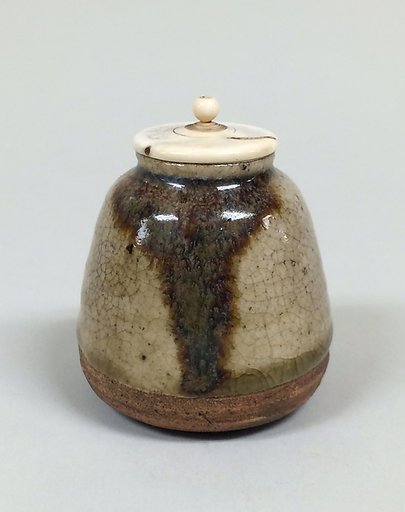 Tea jar with cover