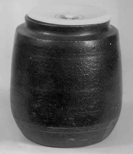 Tea jar