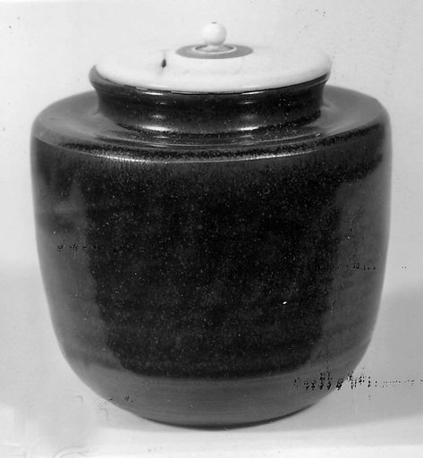 Tea jar
