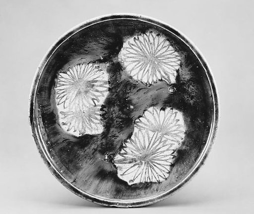 Plate with Chrysanthemum Design