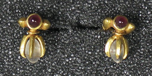 Pair of Ear ornaments, Ruby and Crystal