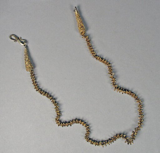 Necklace, Spiked-Cluster Form