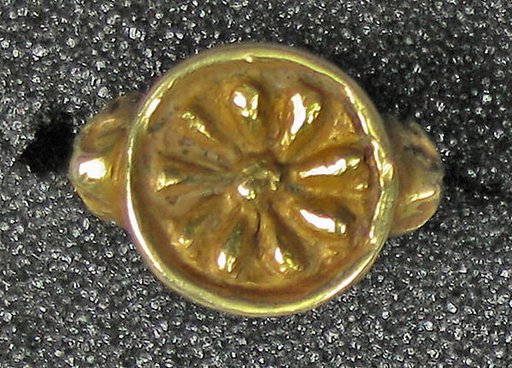 Ring, Hollow Petal Shape