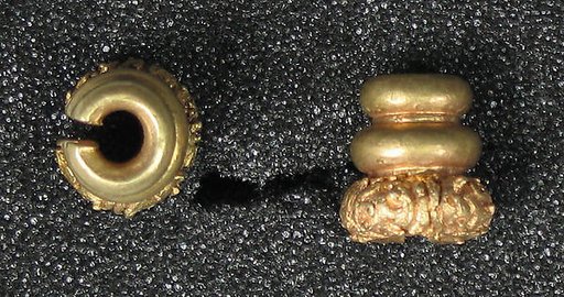 Pair of Earrings with Three Hoops, Incised Floral Design
