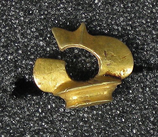 Cast Earring, Oval Centre