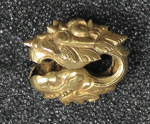 Earring with Foliate Decoration