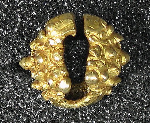Earrings with Foliate Decoration