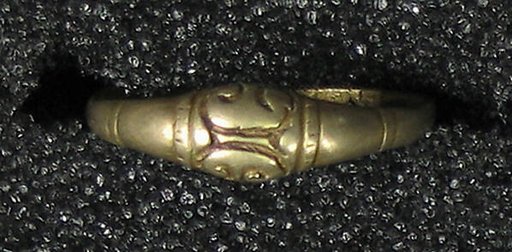 Hollow Ring, Foliate and Oval