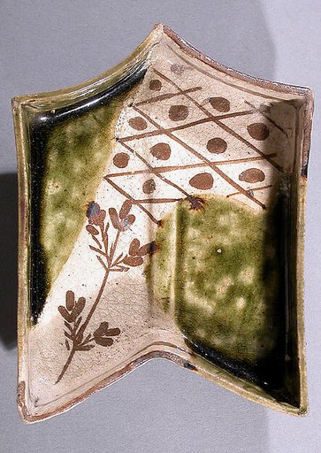 Dish in the Shape of an Arrow's Fletching