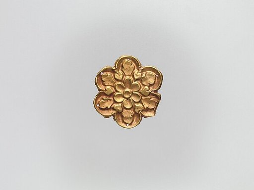 Flower-Shaped Clothing Plaque