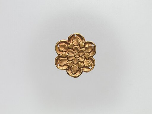 Flower-Shaped Clothing Plaque