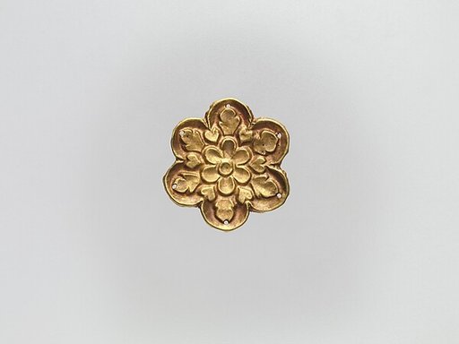 Flower-Shaped Clothing Plaque